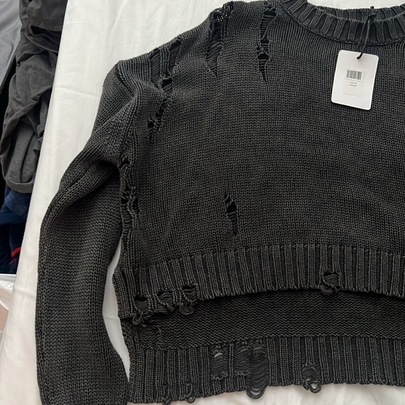 Ripped, Sweater - Picture 3 of 4